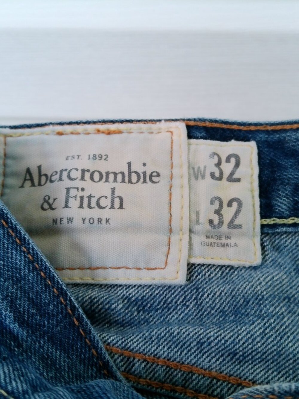 VINTAGE PAIR OF MENS ABERCROMBIE JEANS SIZE 32X32 GOOD SHAPE - Picture 3 of 11